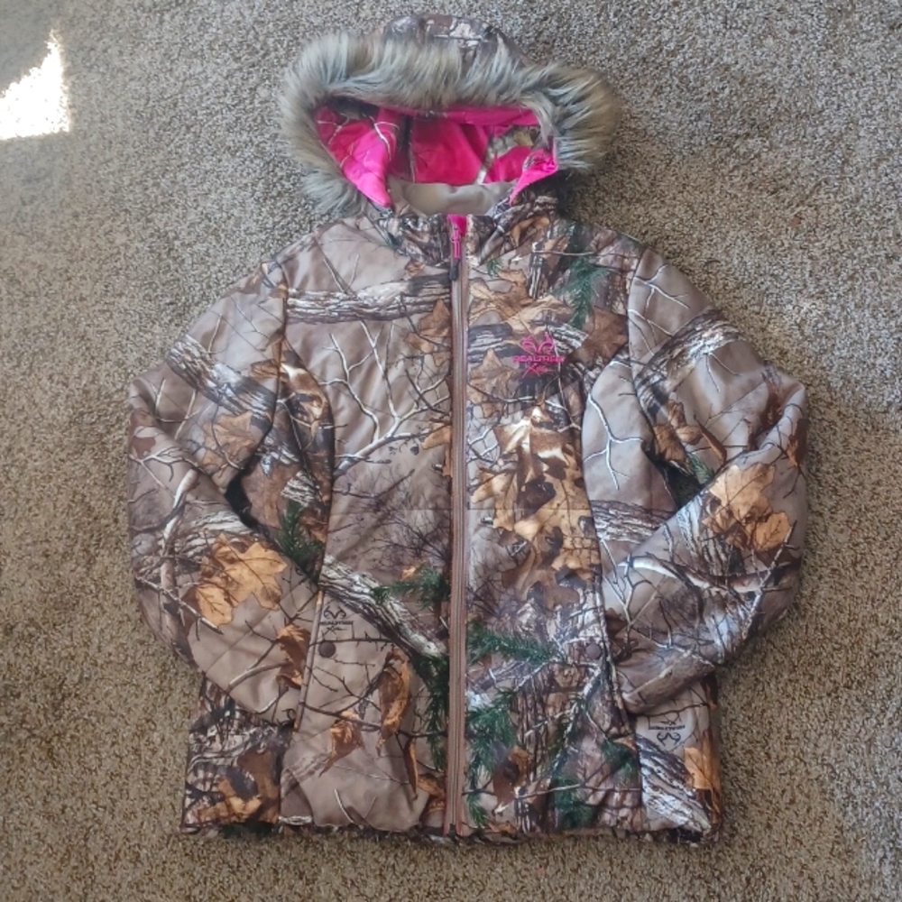REALTREE CAMO COAT size Medium/Large